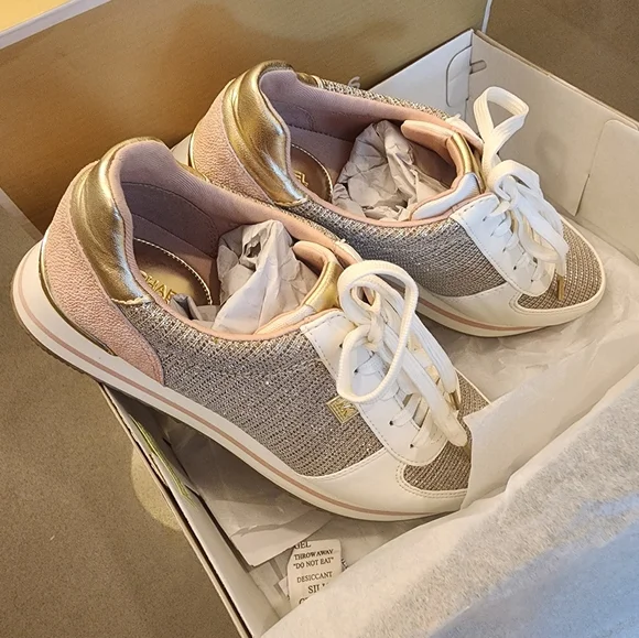 🩷✨️🩷Michael Kors Monique Glitter Trainer Sneakers Brand new ✨️ size 8 - Picture 9 of 11